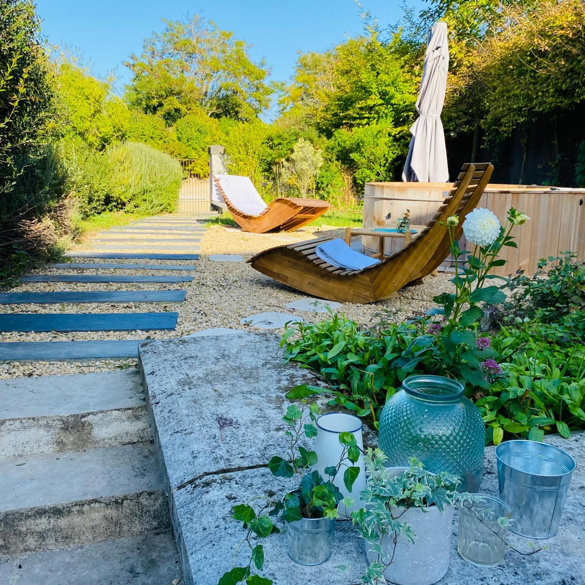 L'écrin de Verdure Ligré Esterno foto